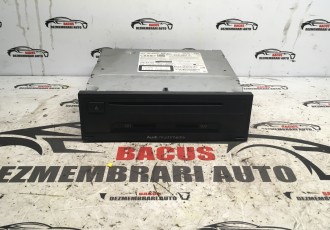 Unitate media Player CD/DVD sistem navigatie AUDI A3 Sportback 8VA, 8VF 2012 - 2018 , 8V0035864A