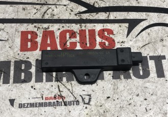 Unitate Modul Amplificator Antena Radio BMW Seria 3 F30 / Seria 1 F20 Cod 9220832 02
