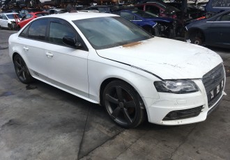 USA DR FATA Audi A4 B8 Limuzina An 2011 Motor 2.0 TDI 