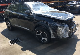  USA DR FATA Peugeot 2008 Allure Premium Cutie Manuala Motor 1.2 Benzina An- 2025 - 300 Km CU MIC DEFECT