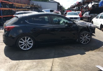 USA DR SPATE Mazda 3 an-2017 2.0 benzina 70.000 km