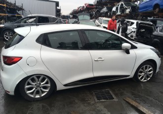 USA DR. SPATE Renault 4 Clio Start / Stop' 1.5 Dci Diesel; An- 2016 KM- 77.000