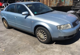 Usa dreapta fata Audi A4 B6 Limuzina An 2001 Motor 1.8 benzina cutie viteze automata