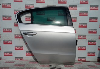 USA DREAPTA SPATE PASSAT B7