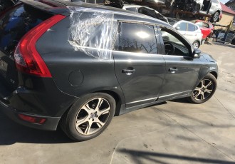 USA DREAPTA SPATE VOLVO XC-60 SUV ;2.0 DIESEL; AN-2012 CUTIE AUTOMATA KM-172.000