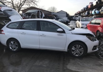 USA FATA DR Peugeot 308 SW- Combi Cutie Manuala An 2019 Motor 1.6 HDI - 140.000 Km