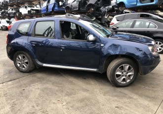 USA FATA DREAPTA Dacia Duster LAUREAT 4X2 Suv An 2016 Motor 1.5 Dci Diesel