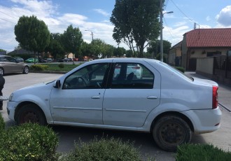 Usa stanga fata Dacia Logan 1 facelift limizina 1.4 benzina, AN- 2009