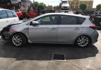 Usa stanga fata Toyota Auris Design Hev Hatchbach 1.8 Benzina Hybrid / Electric Cutie Automata An 2018