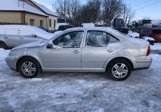 USA STANGA FATA VOLKSWAGEN BORA LIMUZINA 1.6 benzina an- 1998 