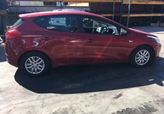 USA STANGA SPATE Kia Ceed hatchbach An Fabricatie 2013 KM-220.000 Motor 1.4 diesel