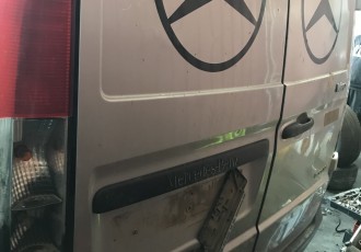 Usa stanga spate Mercedes Vito 2.2 an 2006 model - 115 cdi