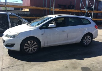 USA STANGA SPATE Opel Astra J ECOFLEX COMBI Motor 1.6 CDTI An Fabricatie 2015