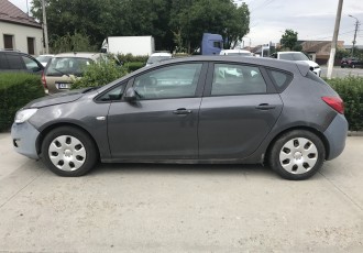 Usa stanga spate Opel Astra J Facelift Hatchback Motor 1.4 benzina An Fabricatie 2010