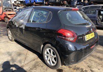 Usa stanga spate Peugeot 208 Hatchback 5 usi 1.2 benzina An Fabricatie 2017