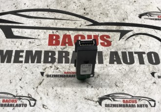 USB cu suport VW Touran 2016 cod- 5Q0035726e